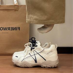 Nouvelles Chaussures de Course Rehaussantes pour Femmes Printemps 2026, Baskets Décontractées Antidérapantes Respirantes à Semelle Souple et Tendance - Product Image 1