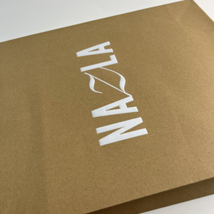 Sac enveloppe en papier kraft personnalisé avec poignée plate en papier, logo imprimé, sac d'expédition pliable en kraft brun pour emballage cadeau de vêtements - Product Image 6