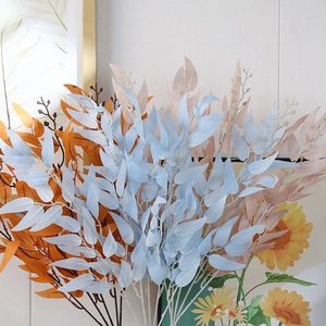 Ramillete de hojas de sauce artificiales Lichao, 5 ramas, flores de plástico para decoración de techos de boda - Product Image 1