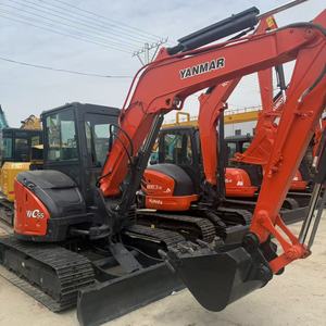 Mini-excavatrice Yangma VIO55 de 5,5 tonnes avec rotation flexible pour l'aménagement paysager et le nivellement des terrains. - Product Image 3