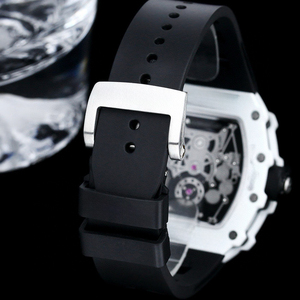 Montre 2026 en fibre de carbone et titane avec bracelet en caoutchouc durable, idéale pour les trajets quotidiens, les loisirs, le sport et le golf - Product Image 6