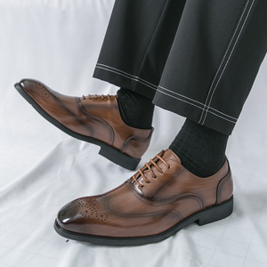Nuove <span class=keywords><strong>Scarpe</strong></span> Eleganti Oxford da <span class=keywords><strong>Uomo</strong></span> in Pelle Intagliata Stile Brogue, Traspiranti, Taglie Grandi, Stile Britannico Casual, Punta Affusolata, per Primavera e Cerimonie - Product Image 1