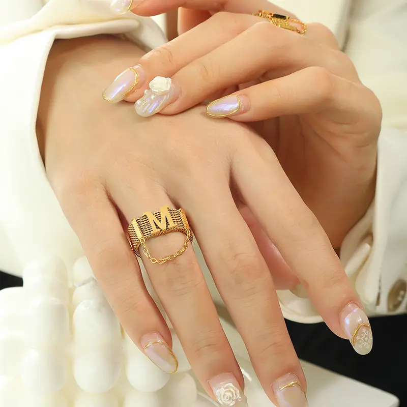 Тонкая нержавеющая сталь, широкое кольцо с буквой M, 18-каратное позолоченное модное хип-хоп водонепроницаемое кольцо с кисточками для женщин