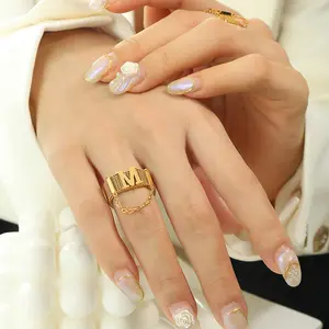 Feiner Edelstahl breite Initialbuchstabe M Ring 18k Gold vergoldet trendy Hip-Hop wasserdichte Quaste Kette Ringe für Damen