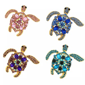 Broches de Tortuga Marina de Cristal de Color Verde, Broche de Diamantes de Imitación para Mujer, Prendas de Vestir, Regalos para Mujer, Elegante Broche de Solapa, Joyería de Moda - Product Image 1