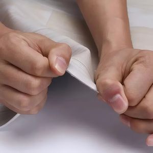 Modern tasarım 1mm kalınlığında PVC döşeme ruloları tabanlar için hafif kaymaz vinil parke yüzey işleme - Product Image 6