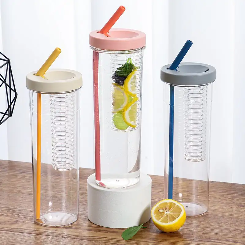 2022 Newest creative 24oz fruit filter straw plastic cup portable plastic 700ml handy lemon space cup water bottle