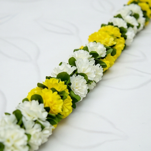 Guirnalda de Flores Artificiales Blancas y Amarillas, Decoración Floral Colgante para Bodas, Festivales, Templos, Pooja y Decoración del Hogar - Product Image 4