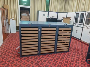 Cubo de <span class=keywords><strong>basura</strong></span> de acero de 3 puertas KD Structure 240L <span class=keywords><strong>armario</strong></span> de <span class=keywords><strong>basura</strong></span> con efectos de madera personalizado - Product Image 4