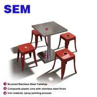 Ensemble table et chaises rectangulaires modernes en acier inoxydable SEM pour restaurant, café, jardin, salle à manger