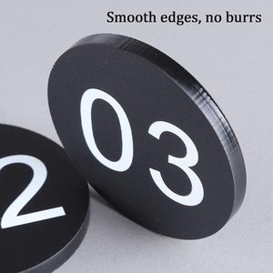 Numéros de table en acrylique 1-100, autocollants anti-décoloration, étiquettes imperméables pour <span class=keywords><strong>maison</strong></span>/locataire/restaurant (noir/or 5 cm) - Product Image 4