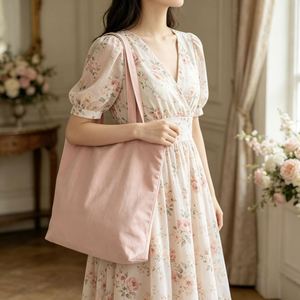 Sac fourre-tout en toile de coton léger et élégant de 8 oz pour cadeaux de demoiselles d'honneur de mariage, nom personnalisé - Product Image 3