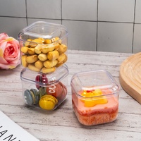 Boîte à dessert carrée transparente en plastique PS de qualité alimentaire avec couvercle à clipser empilable pour le stockage de mousse, de gâteaux et de macarons