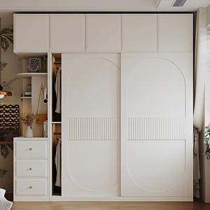 <span class=keywords><strong>Armoire</strong></span> coulissante moderne blanc crème en panneaux OSB pour chambre à coucher avec rangement supérieur et étagères latérales ouvertes, tailles personnalisables - Product Image 3