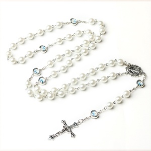 Collana croce del rosario cattolico 8mm perle di vetro 5 segmenti rosa e bianco croce di gesus regalo - Product Image 3