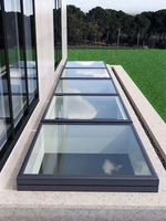 Fenêtre de toit triangulaire automatique en alliage d'aluminium Topwindow avec moustiquaire anti-insectes pour sous-sol