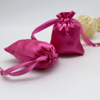 Sac d'emballage personnalisé en satin pour extensions capillaires, doux, réutilisable, avec cordon de serrage, pour perruque, bonnet, tissage, sac en satin rose, logo personnalisé