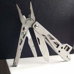 Pince à molette 10 en 1 pour l'extérieur, tournevis, scie, couteau, outil multifonctionnel - Product Image 5