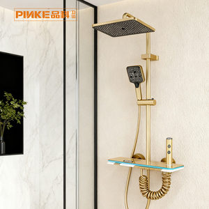 Ensemble de douche en aluminium avec affichage numérique, finition dorée, pommeau de douche rectangulaire à effet pluie, écran LED de température, robinet mélangeur thermostatique - Product Image 2