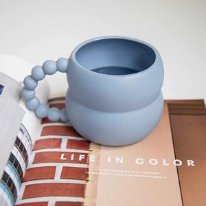 Tazza Robusta in Ceramica Stile Nordico Ins Beige/Blu di Alta Qualità, Tazza da Caffè e Latte Originale per Coppie e Uso Domestico - Product Image 4