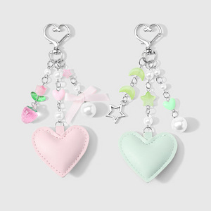 달콤하고 신선한 멀티 컬러 가죽 하트 모양 딸기 모조 진주 튤립 별 키체인 가방 펜던트 - Product Image 3