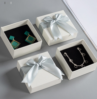 Boîte cadeau rigide en papier avec couvercle amovible pour bijoux (bagues, colliers, boucles d'oreilles) – Vente en gros