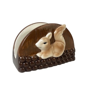 Porte-serviettes en céramique Squirrel <span class=keywords><strong>Adn</strong></span> Acron, support de tissu en céramique personnalisé fait à la main - Product Image 1