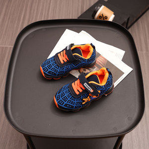 Zapatos Deportivos para Niños <span class=keywords><strong>de</strong></span> Alta Calidad al por Mayor, Zapatos Deportivos Transpirables y Cómodos <span class=keywords><strong>con</strong></span> <span class=keywords><strong>Luces</strong></span> LED <span class=keywords><strong>de</strong></span> Spider-Man para Niños - Product Image 2