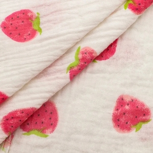 Personnalisé <span class=keywords><strong>pas</strong></span> <span class=keywords><strong>cher</strong></span> mignon fraise tissé 100% coton 115gsm doux <span class=keywords><strong>double</strong></span> <span class=keywords><strong>gaze</strong></span> tissu de mousseline pour les vêtements - Product Image 3