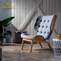 Chaise longue en bois de loisirs modernes Siège en tissu Chaises longues confortables pour chambre à coucher Chaise longue confortable mammouth