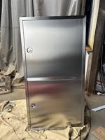Armoire d'incendie à double porte en acier inoxydable avec enrouleur de tuyau d'incendie et accessoire d'équipement de lutte contre l'incendie d'extincteur