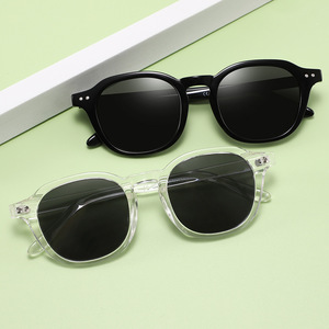 Gafas de sol polarizadas de estilo europeo para mujer, montura negra ultraligera TR90, protección UV400, moda para viajes y conducción - Product Image 5