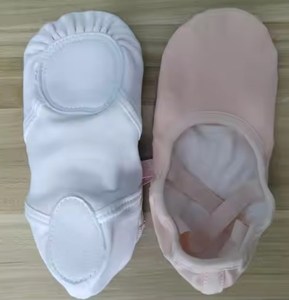 Chaussons <span class=keywords><strong>de</strong></span> <span class=keywords><strong>danse</strong></span> classique et moderne 2025 pour filles, chaussures <span class=keywords><strong>de</strong></span> gymnastique pour adultes et garçons, pantoufles en toile à semelle souple - Product Image 4
