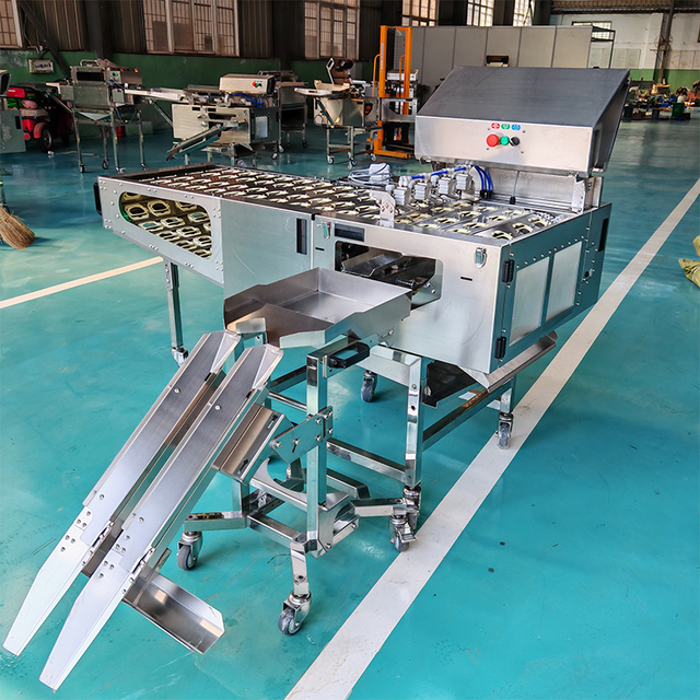 Extended Industrial Salted Egg Processing Machine/Efficient Salted Duck Egg Breaking Machine