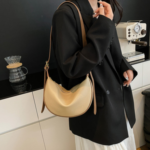 Minimalist Lychee Leather Half-moon Hobo Bag for Women Elegant Adjustable <strong>Strap</strong> <strong>Shoulder</strong> Purse Fashion Lady DailyCommuteWork Bag - Product Image 2