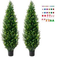2 Paket Pohon Cedar Topiary Buatan 5FT, Tanaman Pot Evergreen Palsu Tahan UV untuk Dekorasi Dalam dan Luar Ruangan