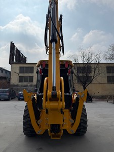 Chargeuse-pelleteuse sur roues 420F avec système hydraulique intégré pour travaux de construction municipale - Product Image 6