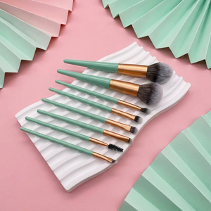 Ensemble de 8 pinceaux de maquillage verts scintillants, poils synthétiques écologiques, manche en bois, kit de pinceaux cosmétiques personnalisés avec étiquette privée - Product Image 2