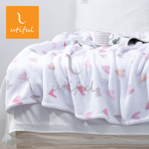 Chăn Vải Flanen In Họa Tiết Trái Tim Xoay Nhiều Màu Đẹp Cho Ngày Lễ Tình Nhân - Product Image 2