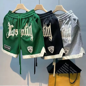 Shorts en maille personnalisés avec logo sérigraphié, shorts graphiques <span class=keywords><strong>pour</strong></span> hommes, shorts respirants <span class=keywords><strong>pour</strong></span> <span class=keywords><strong>l</strong></span>'<span class=keywords><strong>été</strong></span> - Product Image 1