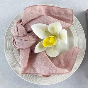 Serviettes en lin brodées bleues et blanches en gros Décoration de table côtière moderne Fait à la main 100% lin - Product Image 1