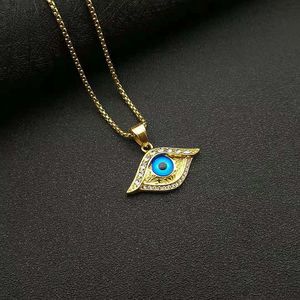 Collier pendentif œil en acier titane plaqué or avec breloque œil bleu pour homme et femme, bijou tendance, pièce de déclaration de mode - Product Image 2