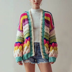 Maglione <span class=keywords><strong>oversize</strong></span> in maglia larga Cardigan con Logo personalizzato arcobaleno a righe a contrasto fatto a mano <span class=keywords><strong>maglieria</strong></span> ampia e pigra per l'inverno - Product Image 1