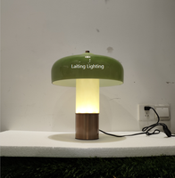 Lampe de table décorative vert clair moderne pour chambre à coucher, chevet, café, bureau, décoration intérieure