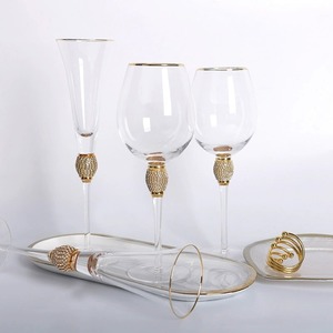 Juego de Cristalería de Cristal Elegante y Lujoso con Borde Dorado, Cristales de Estrás Deslumbrantes, Copas de Vino de Alta Calidad y Sostenibles, Precio de Fábrica - Product Image 1
