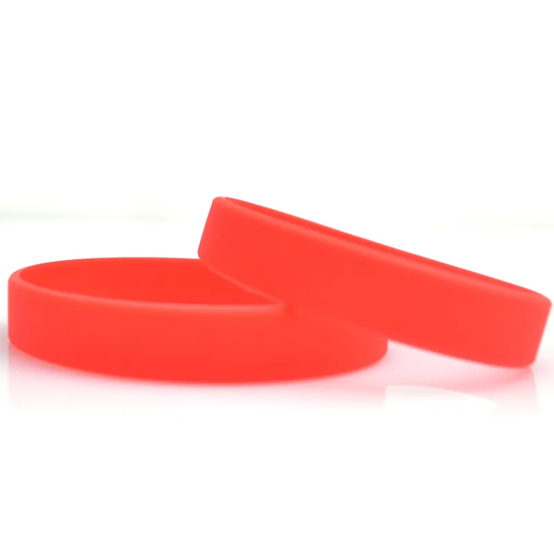 Phong cách mới Silicone Vòng đeo tay dây đeo cổ tay sản xuất tại Trung Quốc Silicone Vòng đeo tay thể thao bóng rổ dây đeo cổ tay