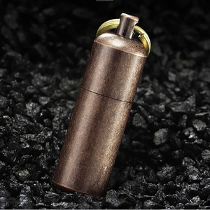 Mini Accendino a Cherosene Antivento - Portatile per Campeggio, BBQ, Uso Esterno, Ricaricabile, Design Moderno e Minimalista, Sicuro, Regalo di Compleanno - Product Image 1