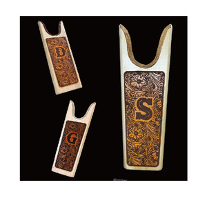 Démonte-chaussures en bois gravé sur mesure - Product Image 3