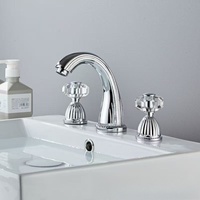 Robinet de lavabo de salle de bain de luxe moderne italien à finition polie, mitigeur eau chaude et froide à double poignée, à poser sur le comptoir, pour meuble sous-vasque
