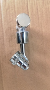 ตัวต่อก๊อกน้ำทองเหลืองหมุนได้1080องศาที่ทันสมัยสำหรับห้องน้ำ - Product Image 4